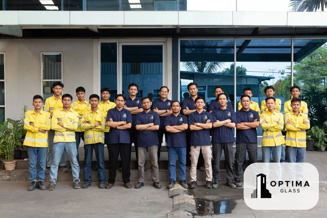 Tim pabrik dan produksi PT Optima Berkat Sinergi di Cikarang